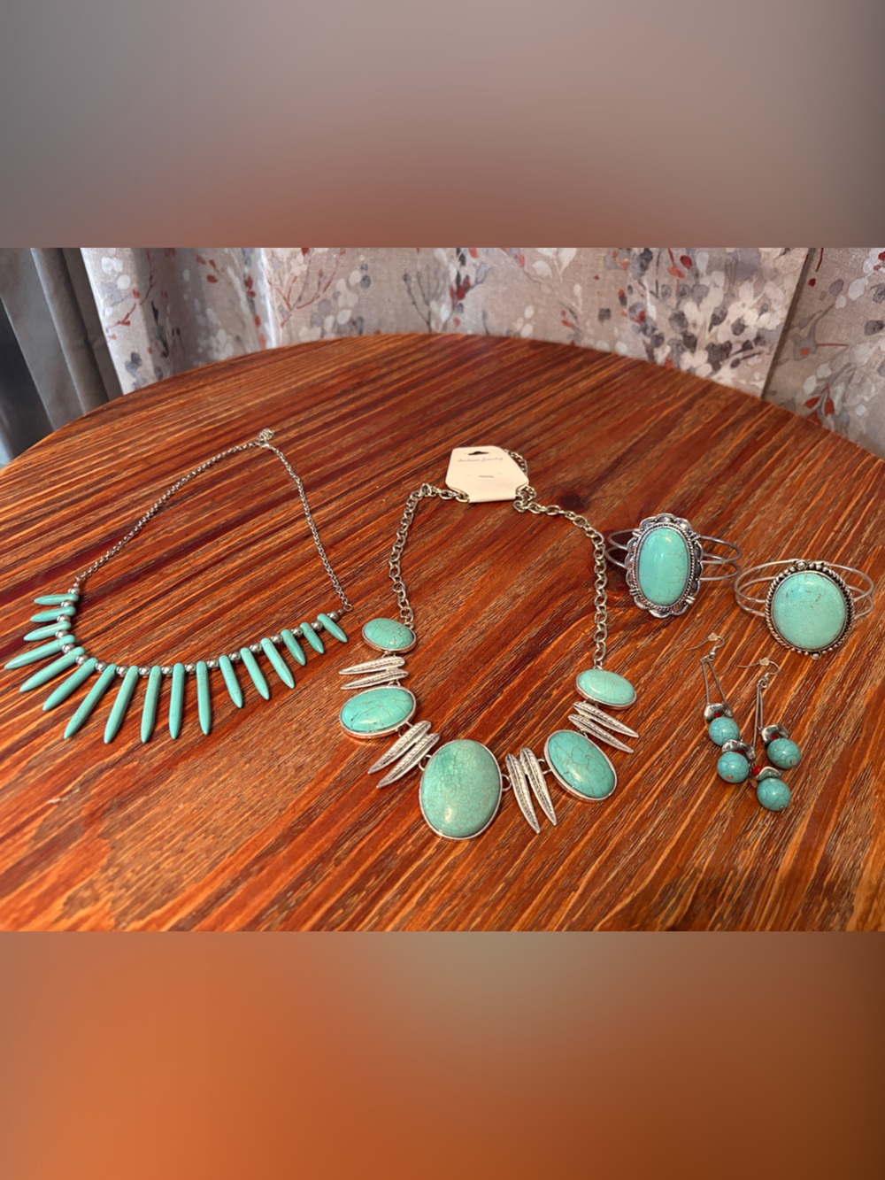 Lot of 5 - Turquoise Necklace’s, Earrings & bracelet’s  - brand new